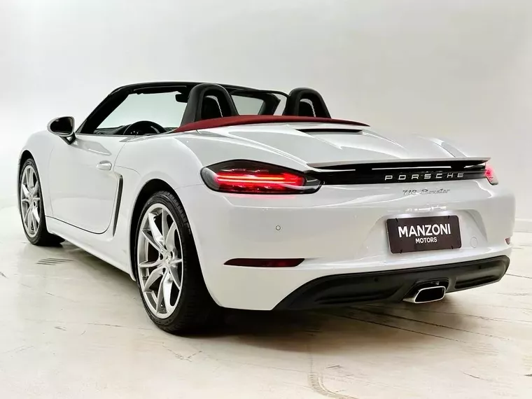 Porsche 718 Branco 11