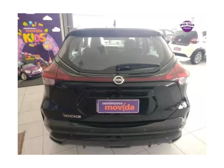 Nissan Kicks Preto 4