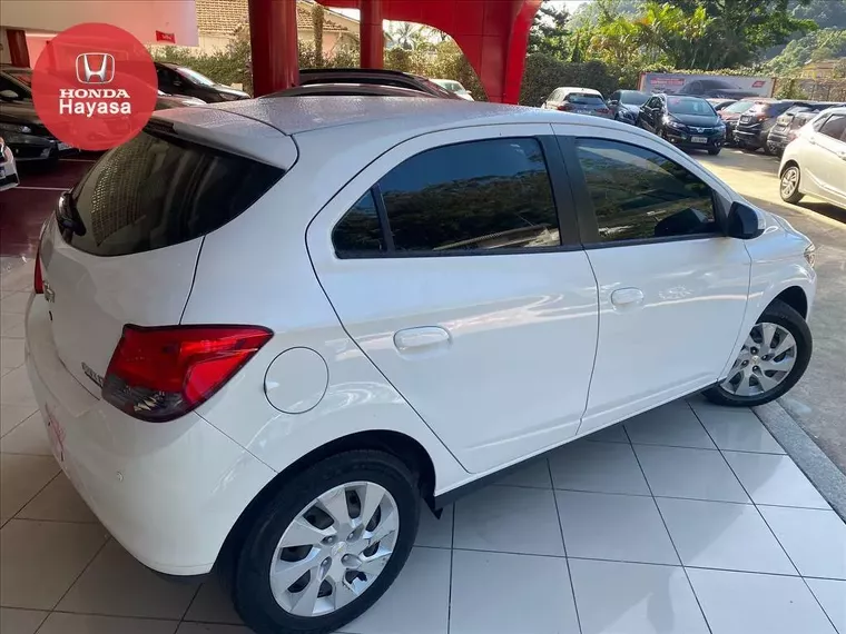 Chevrolet Onix Branco 5