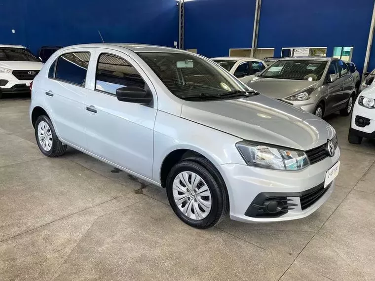 Volkswagen Gol Prata 2