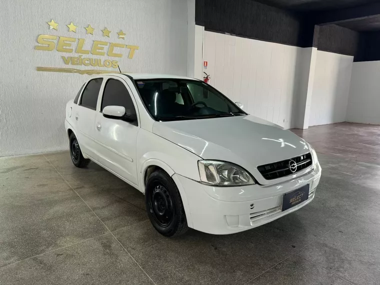 Chevrolet Corsa Branco 12