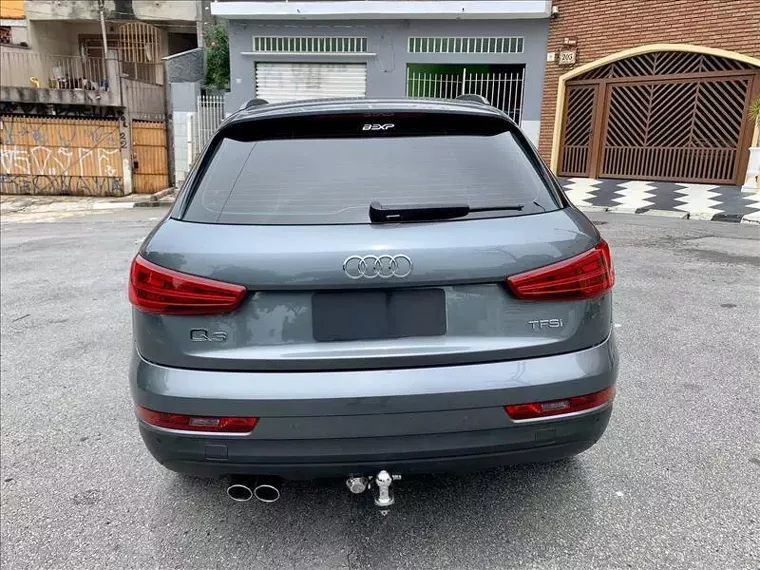 Audi Q3 Cinza 6