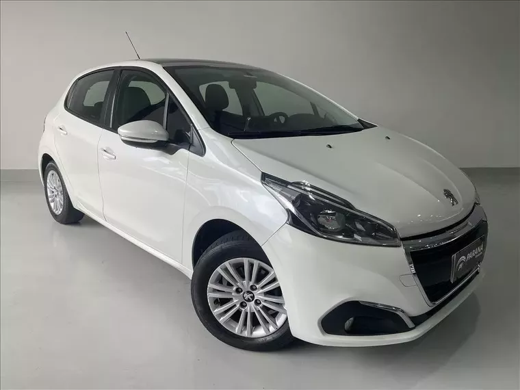 Peugeot 208 Branco 6