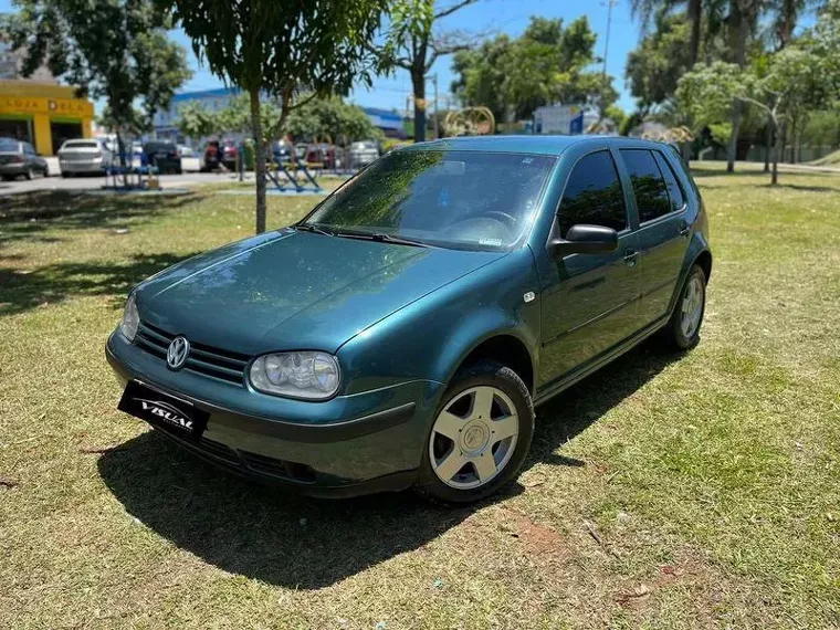 Volkswagen Golf Verde 1