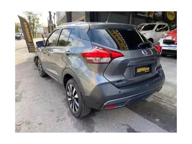 Nissan Kicks Cinza 5