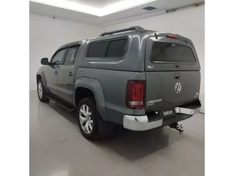 Volkswagen Amarok Cinza 2