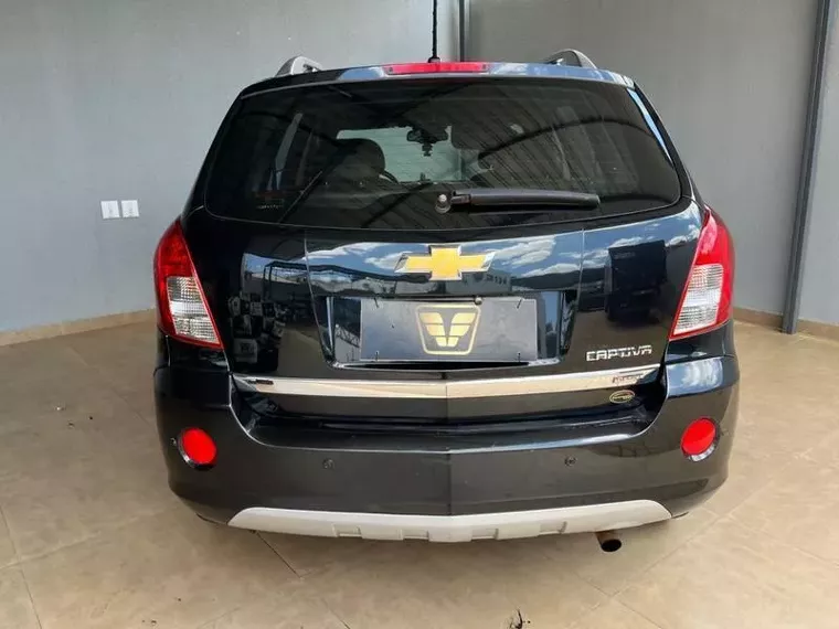 Chevrolet Captiva Preto 9