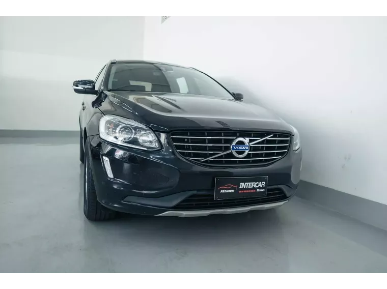 Volvo XC60 Preto 17