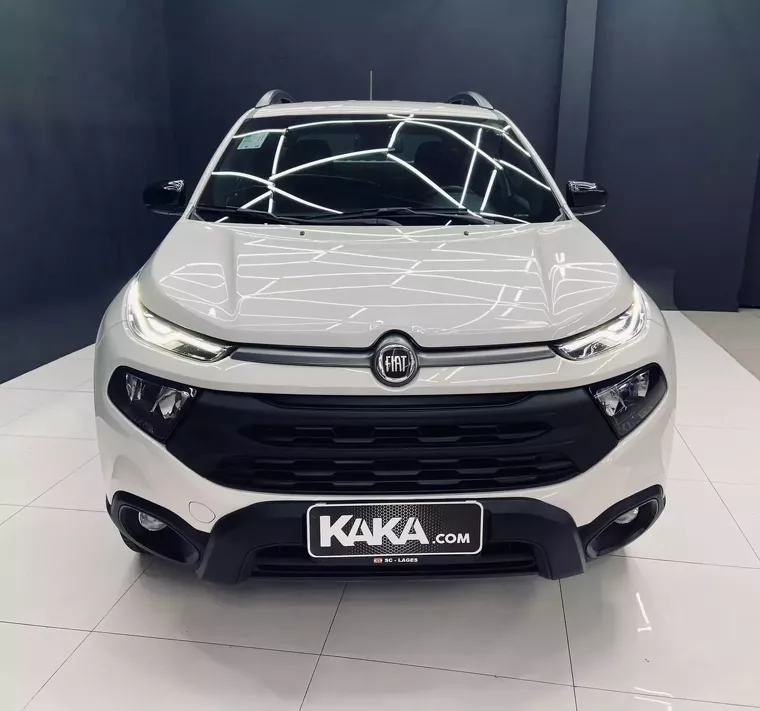 Fiat Toro Branco 2