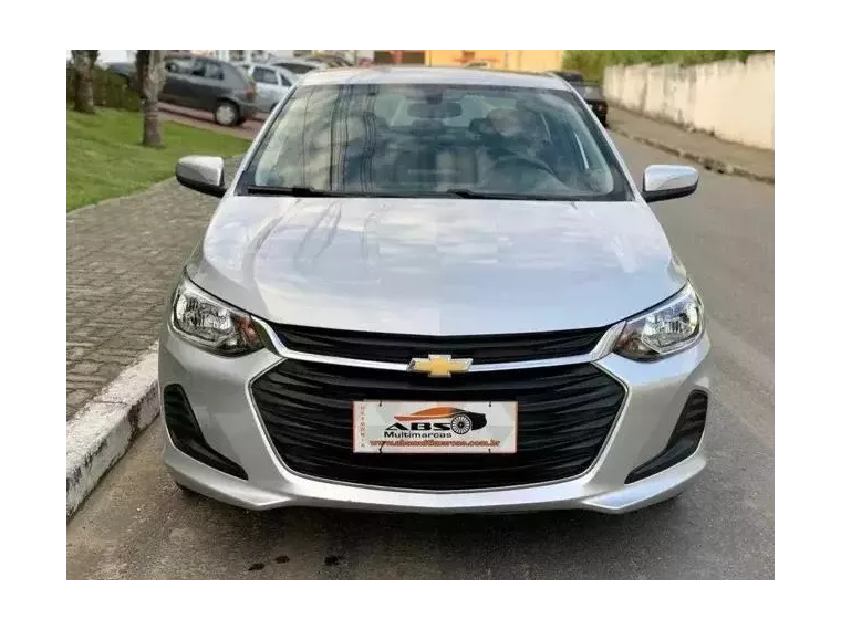 Chevrolet Onix Prata 2