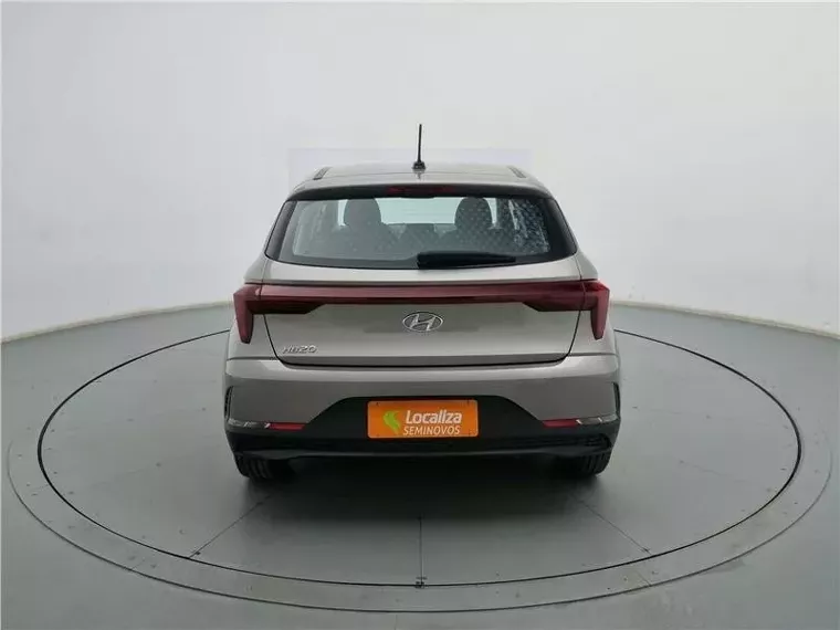 Hyundai HB20 Prata 14