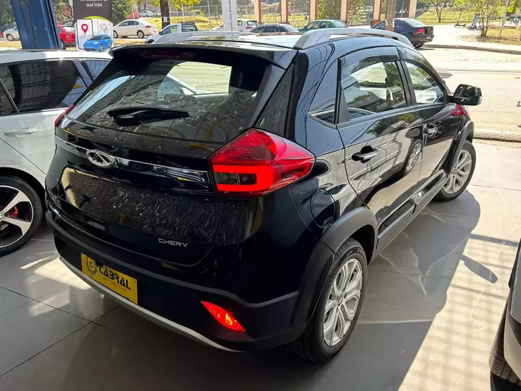 Chery Tiggo 2 Preto 10