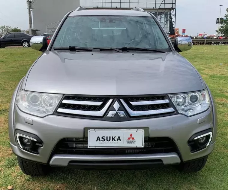 Mitsubishi Pajero Dakar Prata 14