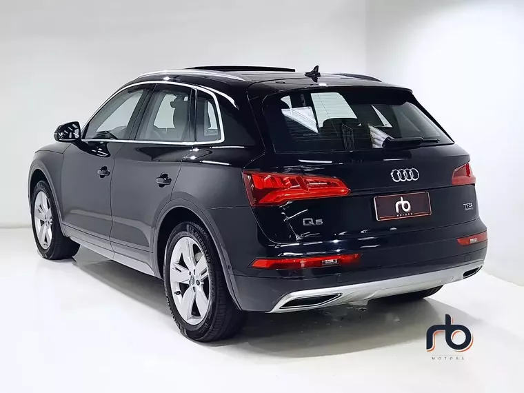 Audi Q5 Preto 8