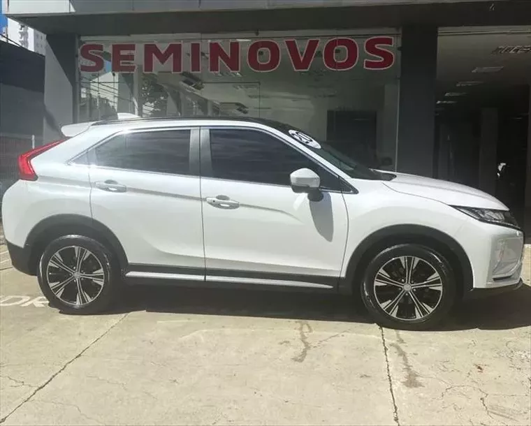 Mitsubishi Eclipse Cross Branco 4