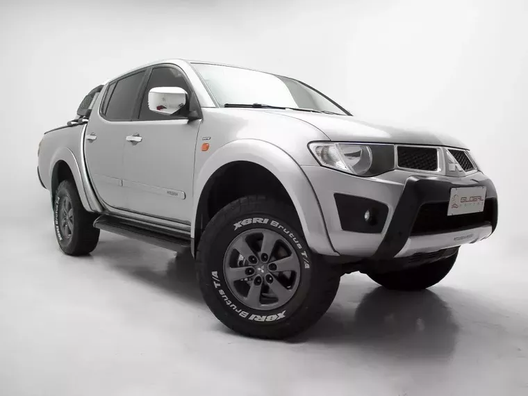 Mitsubishi L200 Triton Prata 10