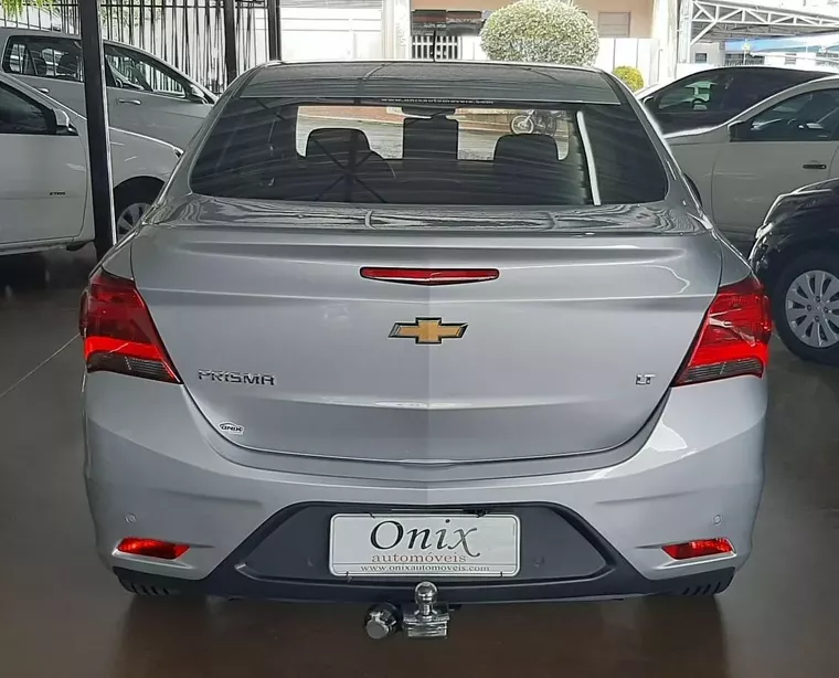 Chevrolet Prisma Prata 13