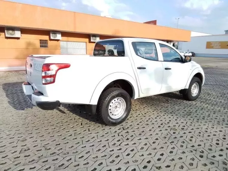 Mitsubishi L200 Triton Branco 3