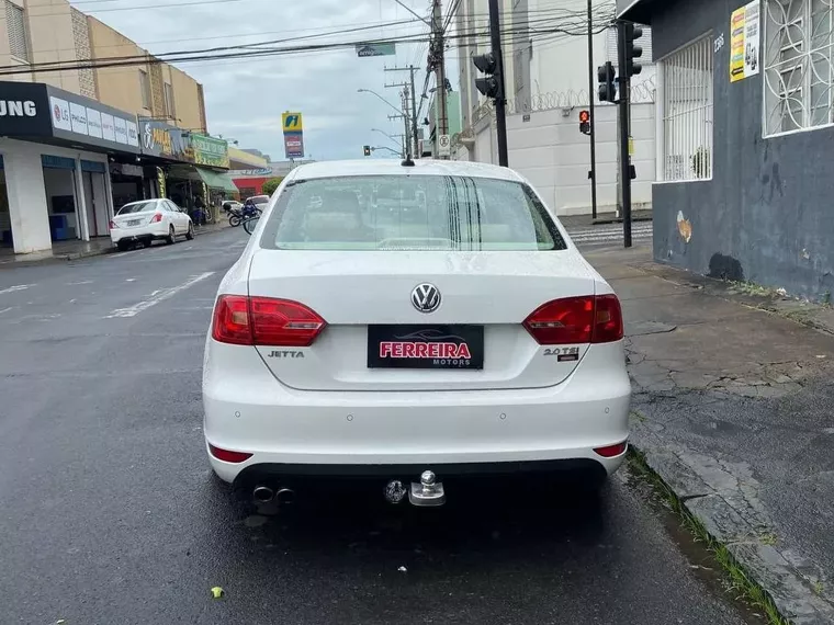 Volkswagen Jetta Branco 5