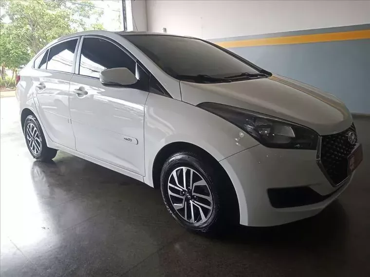 Hyundai HB20S Branco 2