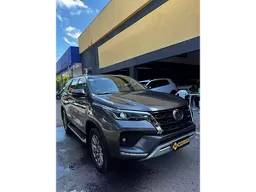 Toyota Hilux SW4
