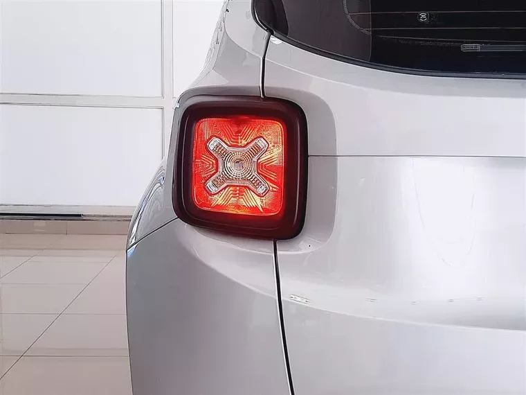 Jeep Renegade Prata 5