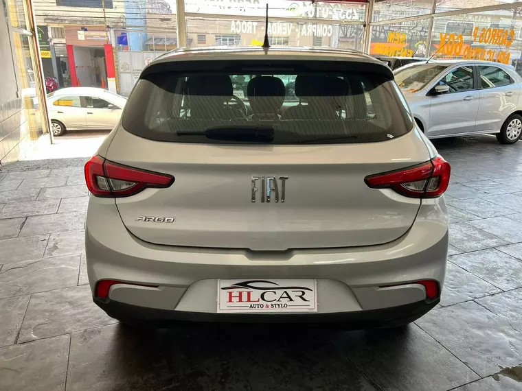 Fiat Argo Prata 15