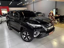 Toyota Hilux SW4