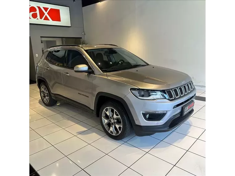 Jeep Compass Prata 18