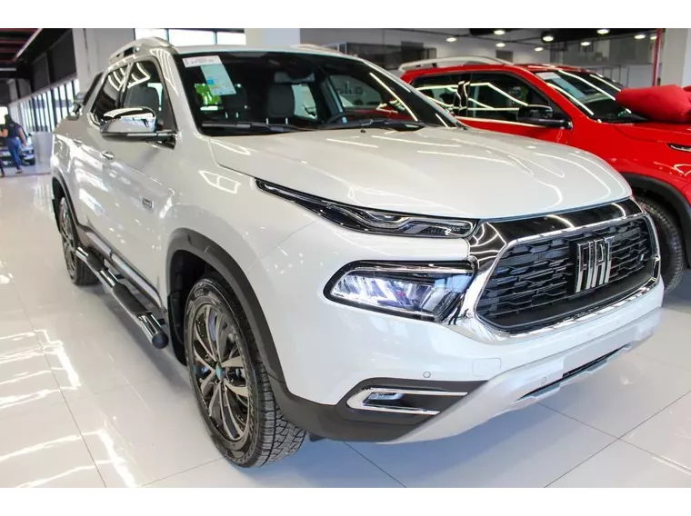 Fiat Toro Branco 8