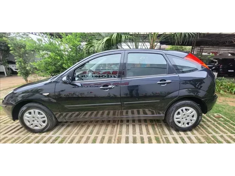 Ford Focus Preto 3