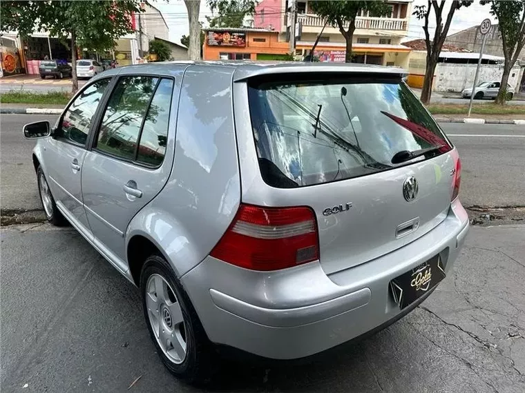 Volkswagen Golf Prata 3