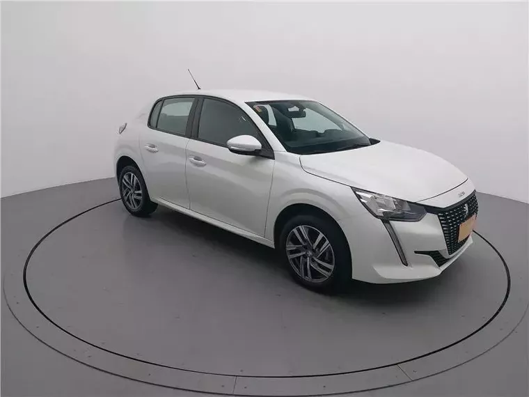 Peugeot 208 Branco 10