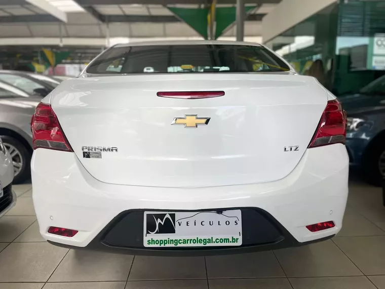 Chevrolet Prisma Branco 1