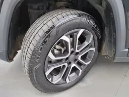 Jeep Commander