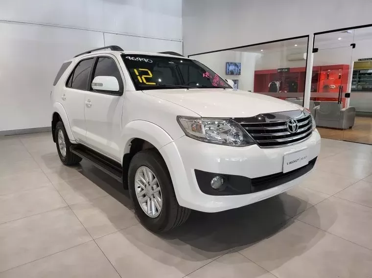 Toyota Hilux SW4 Branco 8