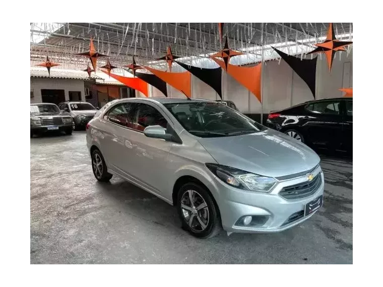 Chevrolet Prisma Prata 4