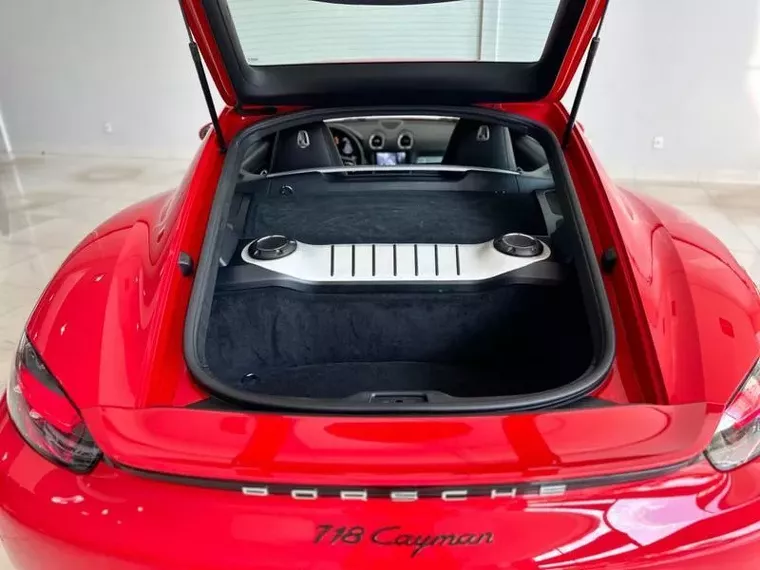 Porsche 718 Vermelho 19