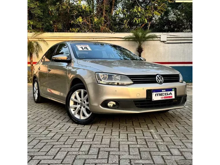 Volkswagen Jetta Prata 1