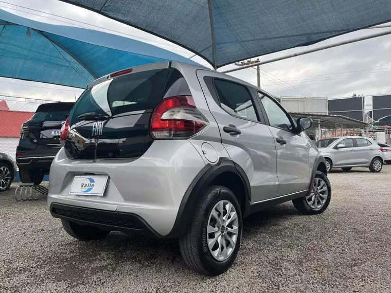 Fiat Mobi Prata 7