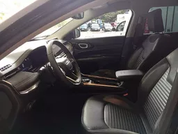 Jeep Commander