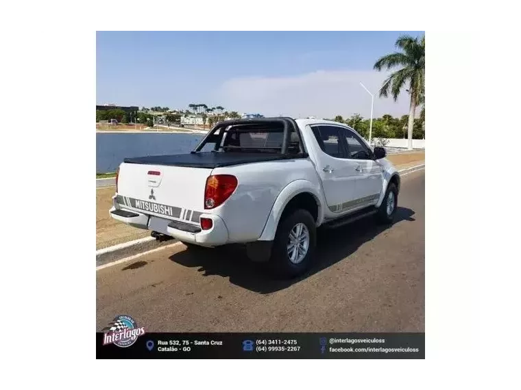 Mitsubishi L200 Triton Branco 1