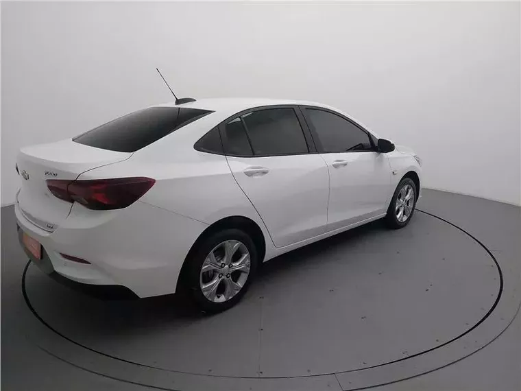 Chevrolet Onix Branco 5