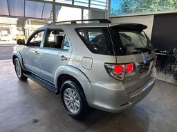 Toyota Hilux SW4