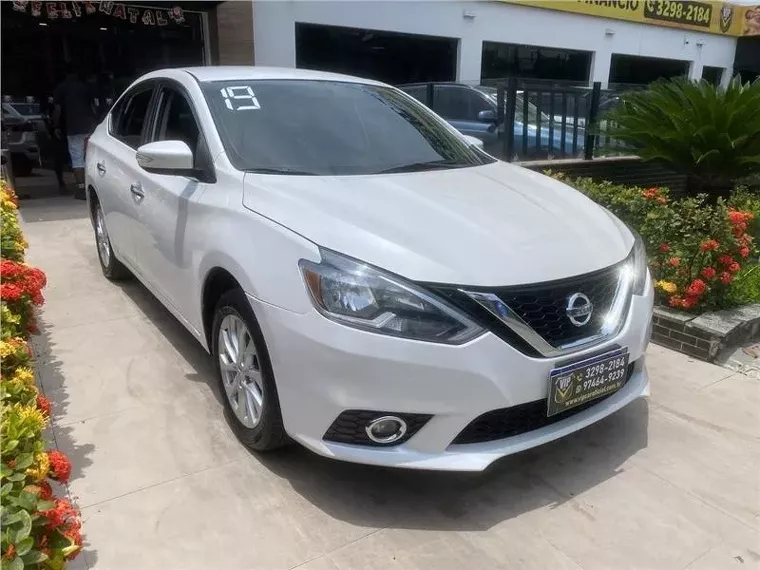 Nissan Sentra Branco 9