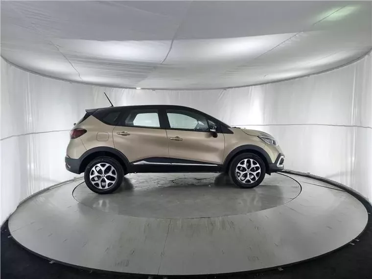 Renault Captur Bronze 4