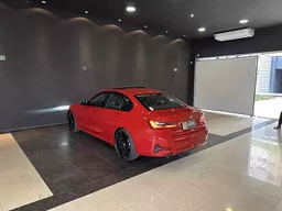 BMW 330i
