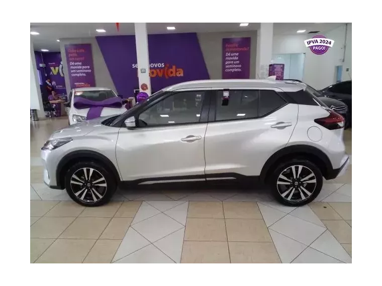 Nissan Kicks Prata 6