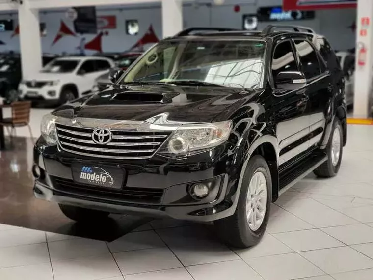 Toyota Hilux SW4 Preto 2