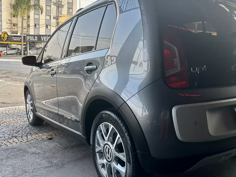 Volkswagen UP Cinza 17